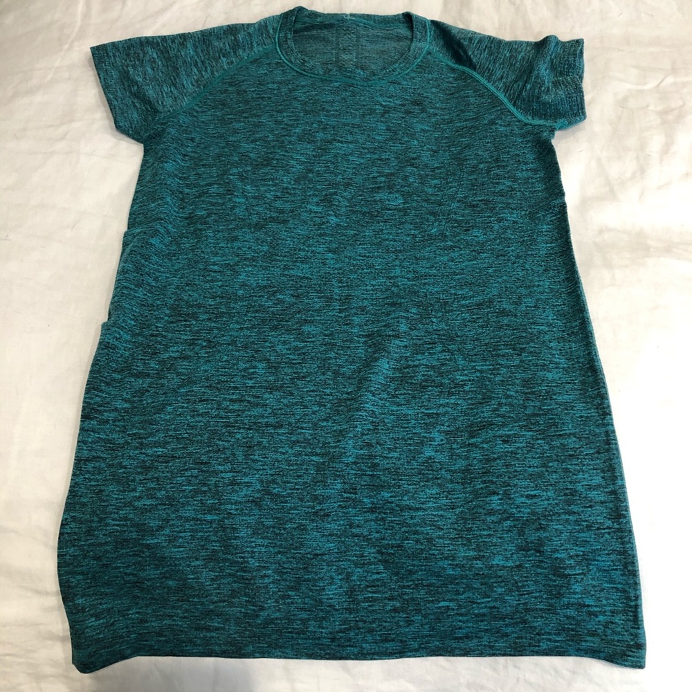 Lululemon Tee